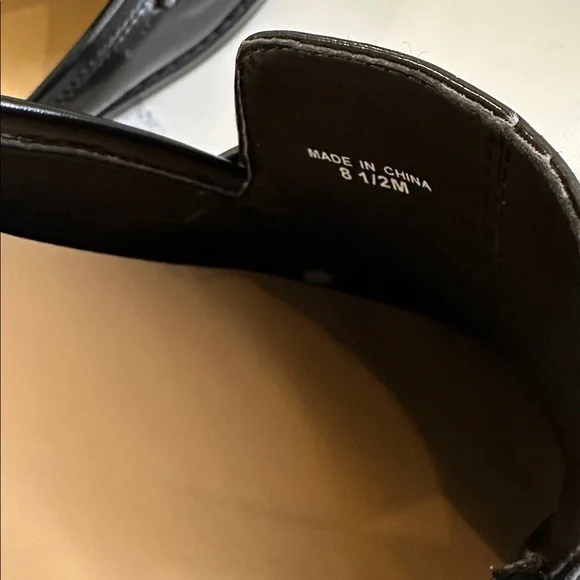 Banana Republic Black slide on Penny loafer Size 8 1/2 - Picture 9 of 13